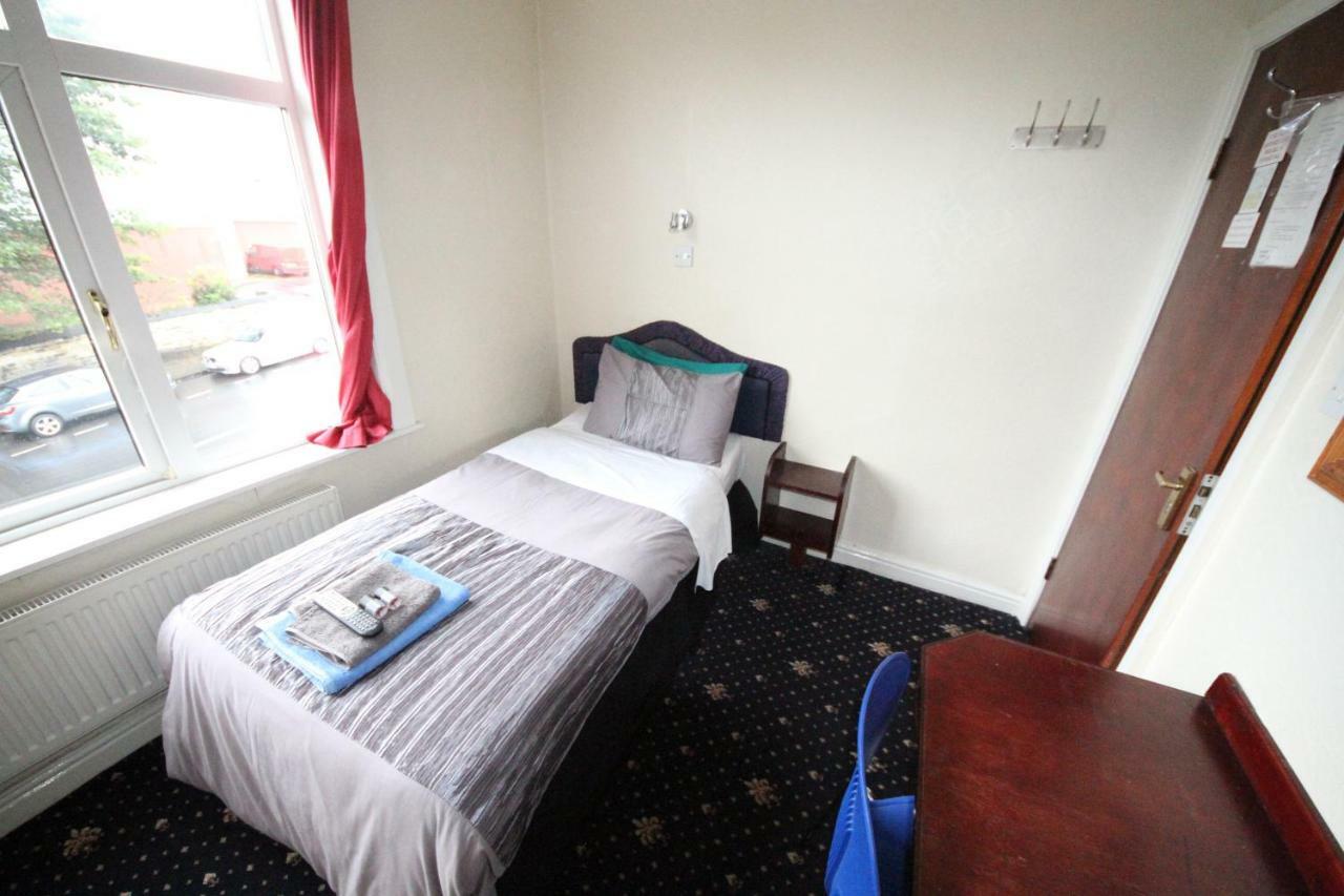 לידס Avalon Guest House מראה חיצוני תמונה